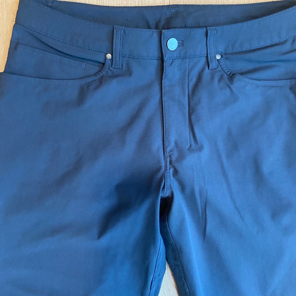 Men's Lululemon ABC Trouser 32" in Navy